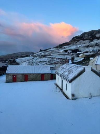 Kilcar Anne'S Thatched Cottage المظهر الخارجي الصورة